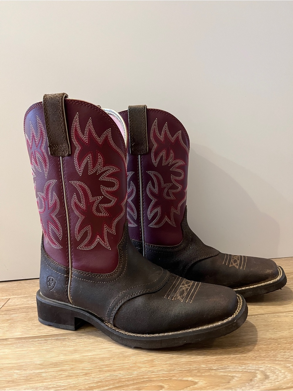 Ariat Women's cowgirl boots